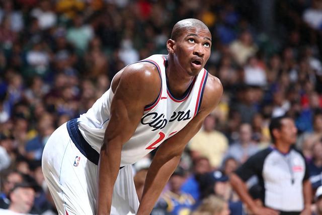 杨鸣：中国男篮其实更需要克拉克森这种小外援